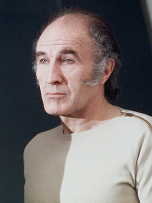 Barry Morse; Shoreditch,Londra,İngiltere doğumlu İngiliz  oyuncu