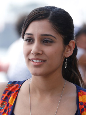 Aneesha Joshi; Hint oyuncu