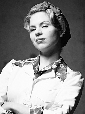 Ali Liebert; Kanadalı  oyuncu