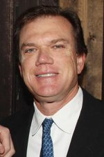 Paul Schwake; idari yapımcı, uygulayıcı yapımcı