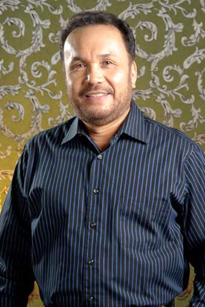 Menggie Cobarrubias; Domingo Cobarrubias olarak da bilinen Filipinli oyuncu