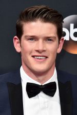 Alex MacNicoll; Amerikalı oyuncu