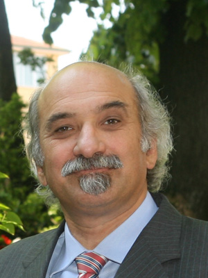 Sergio Manfio; yönetmen, senarist, yazar