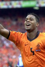 Patrick Kluivert; Patrick Stephen Kluivert olarak da bilinen Hollandalısporcu,futbolcu oyuncu