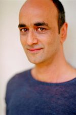 Art Malik; Bahawalpur, Pakistan doğumlu Athar Ul-Haque Malik olarak da bilinen Pakistanlı oyuncu