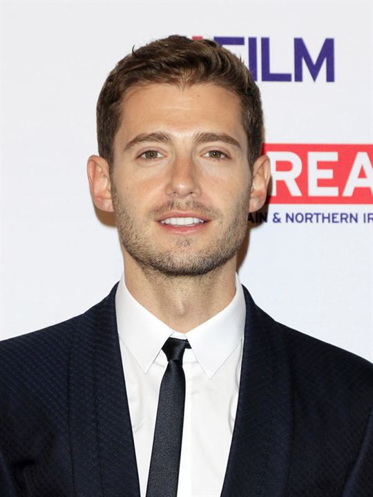 Julian Morris; Crouch End,Haringey,Londra,İngiltere doğumlu İngiliz  oyuncu