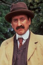 Philip Jackson; İngiliz  oyuncu