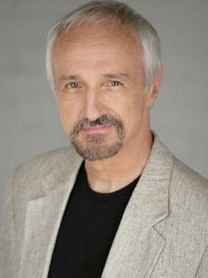 Michael Gross; Michael C. Gross olarak da bilinen Amerikalı oyuncu, uygulayıcı yapımcı, yapımcı