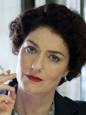 Anna Chancellor; Richmond,Londra,İngiltere doğumlu Anna Theodora Chancellor olarak da bilinen İngiliz  oyuncu