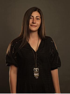 Defne Deliormanlı; 1. yönetmen yardımcısı, yardımcı yönetmen, yönetmen