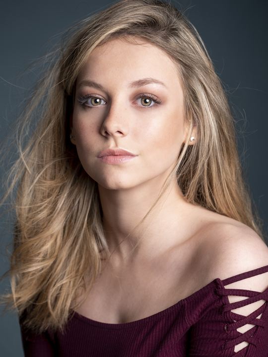 Ester Expósito; Madrid, İspanya doğumlu İspanyol oyuncu