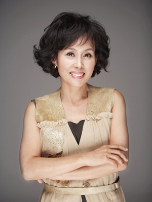 Kyung-Jin Lee; oyuncu