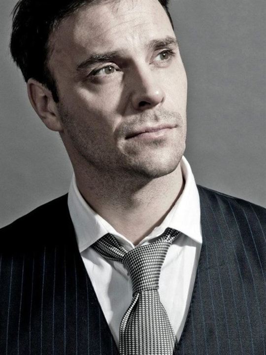 Joseph Millson; Berkshire,İngiltere doğumlu İngiliz  oyuncu