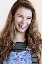 Alexa Yeames; oyuncu