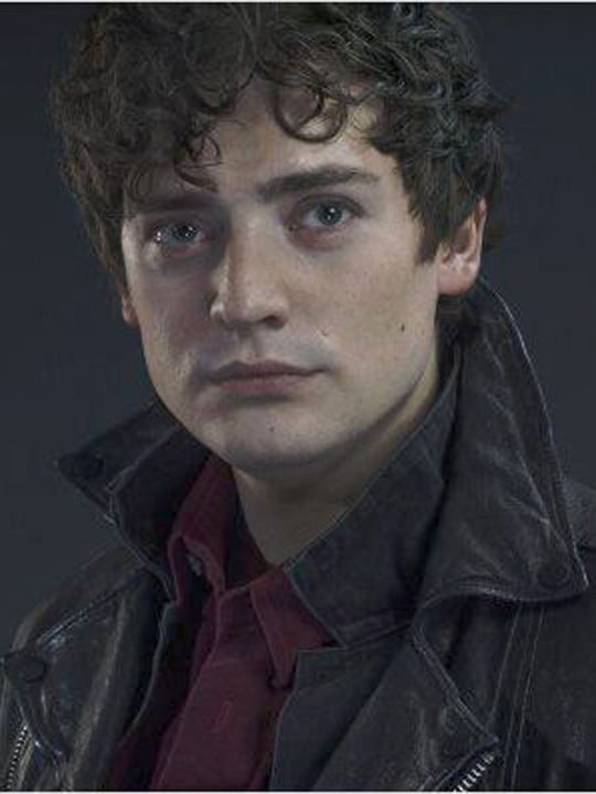 Aneurin Barnard; Ogwr,Mid Glamorgan,Galler doğumlu Galli  oyuncu