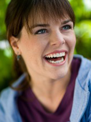 Lindsey Alena; oyuncu