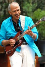 Jorge Santana; Autlán de Navarro, Jalisco, Meksika doğumlu Guillermo Santana olarak da bilinen Meksikalı gitarist, müzisyen, besteci