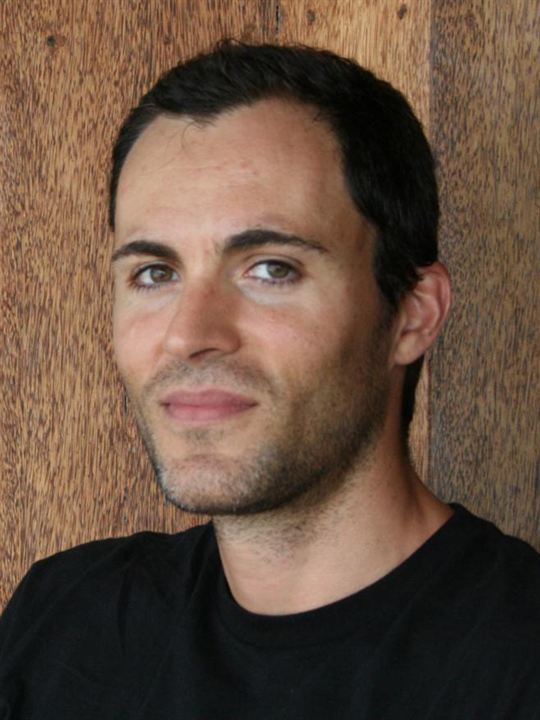 Julio Soto Gurpide; kurgucu, senarist, yapımcı