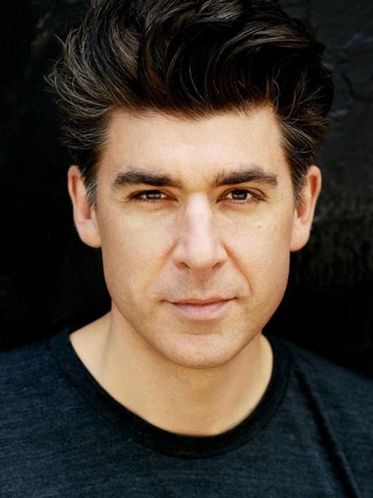 James Lance; Southampton,Hampshire,İngiltere doğumlu İngiliz  oyuncu