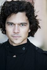 Luke Arnold; Avustralyalı oyuncu