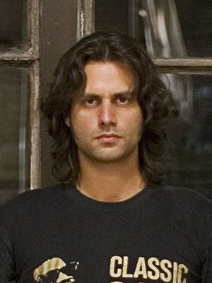 Adam Bousdoukos; Hamburg, Almanya doğumlu Alman oyuncu, senarist