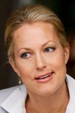 Alexandra Wentworth; Amerikalı oyuncu, idari yapımcı, senarist