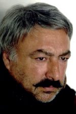 Kaya Akarsu; Manisa doğumlu oyuncu ve seslendirme sanatçısı