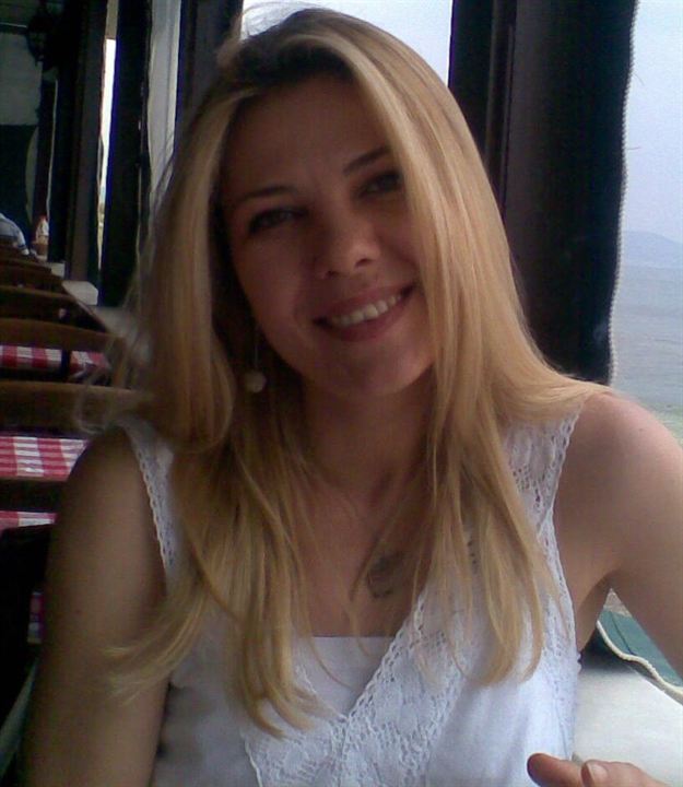 Ayça Büsküvütçü; oyuncu