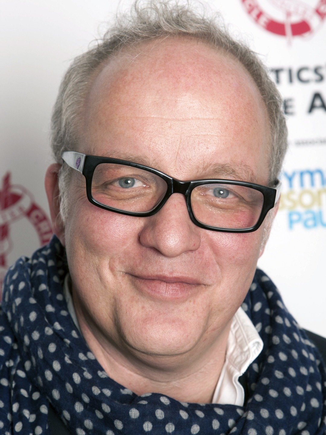 Mark Tildesley; Londra,İngiltere doğumlu İngiliz  set dekoratörü, yapım tasarımcısı