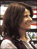 Tracey Ullman; Slough,Berkshire,İngiltere doğumlu Trace Ullman olarak da bilinen İngiliz  oyuncu, senarist