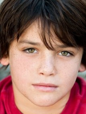 Dylan Burns; oyuncu