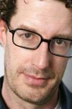 Scot Armstrong; senarist, idari yapımcı, oyuncu