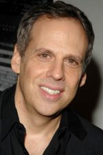 Josh Pais; Joshua Pais olarak da bilinen Amerikalı oyuncu