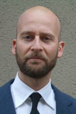 Ola Simonsson; senarist, yönetmen