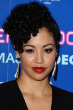 Riann Steele; Londra,İngiltere doğumlu İngiliz  oyuncu