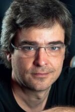 Andrucha Waddington; Brezilyalı, yönetmen, senarist, yapımcı