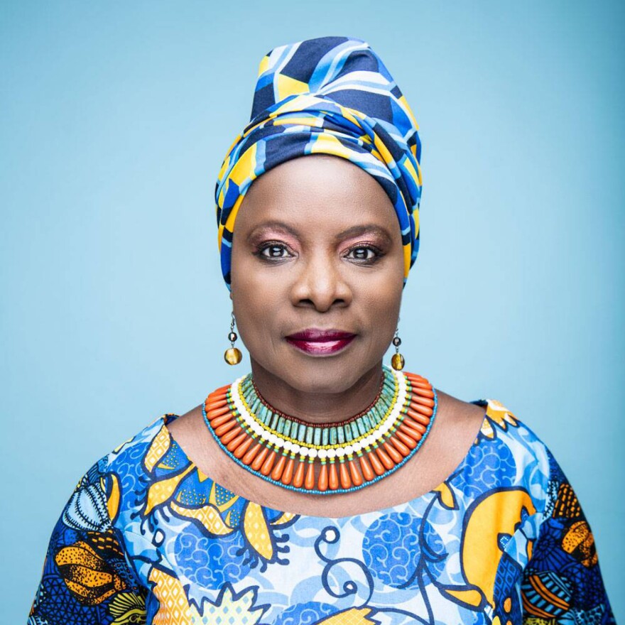 Angélique Kidjo; Beninli, şarkıcı, besteci