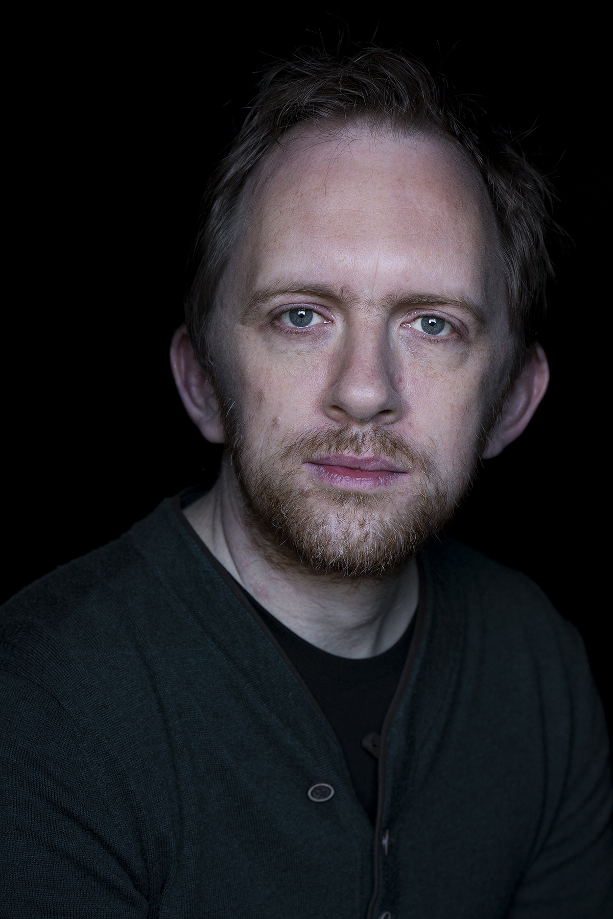 Halli Cauthery; İngiliz film müziği bestecisi ve yönetmen