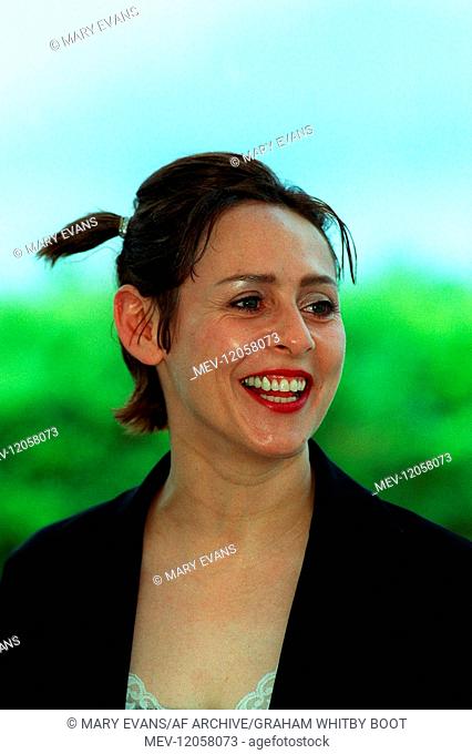 Louise Goodall; İskoç, oyuncu