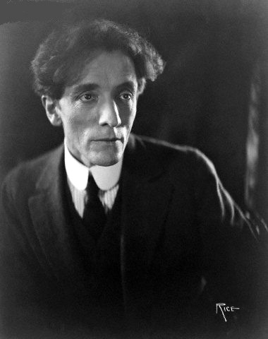 Nigel De Brulier; İngiliz, oyuncu