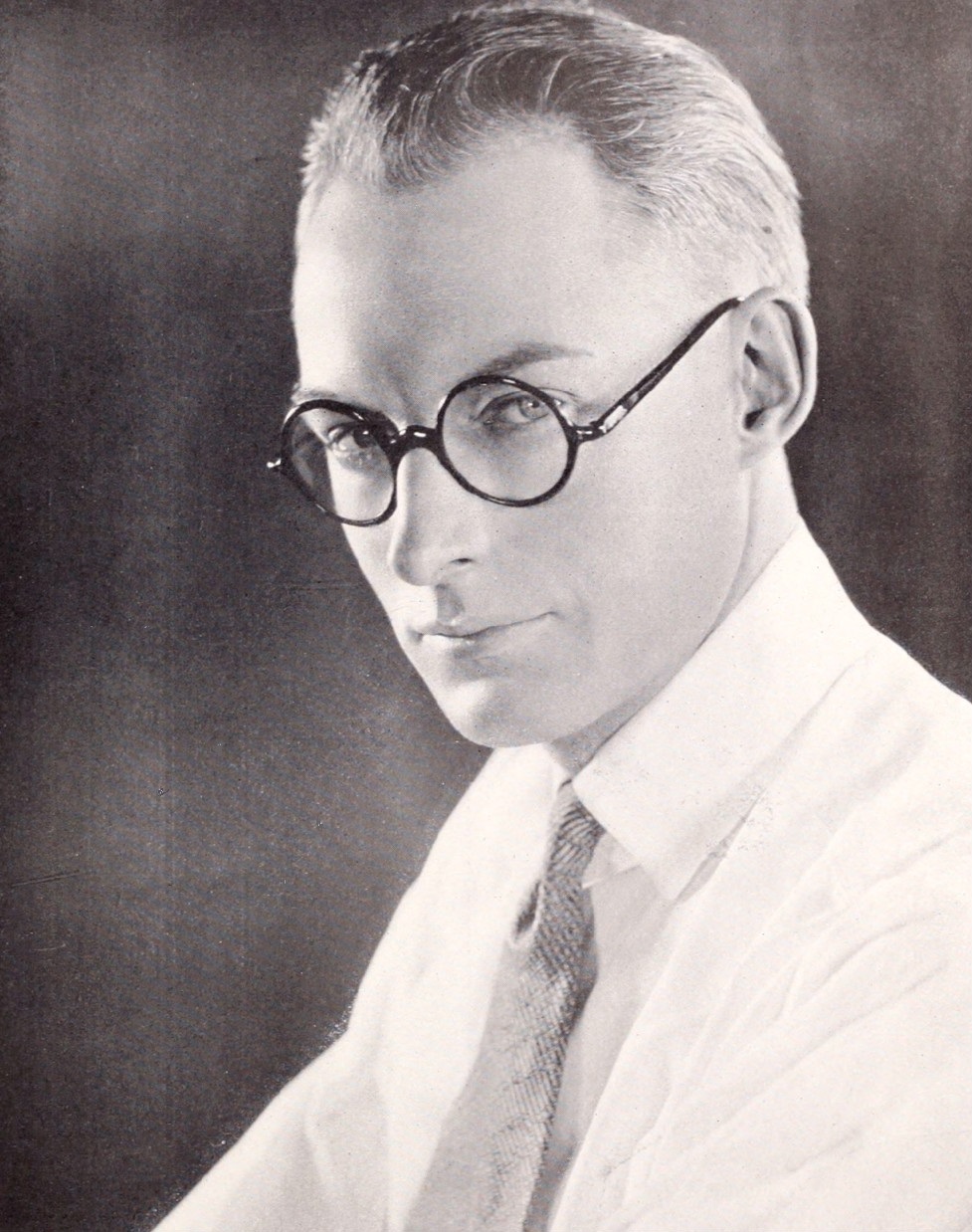 Sam Taylor; Amerikalı, yönetmen, senarist, yapımcı