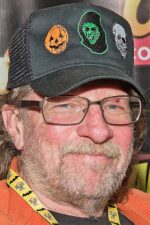 Tommy Lee Wallace; Amerikalı film yapımcısı, yönetmen ve senarist