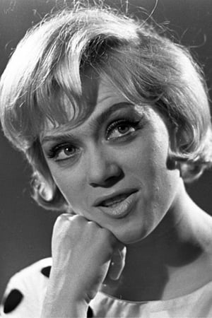 Alisa Freindlich; Rus, oyuncu