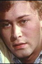 Luc Etienne; Fransız, oyuncu, yapımcı, 1. yönetmen yardımcısı