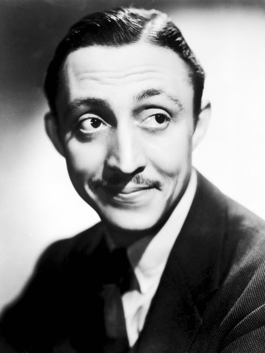 Mischa Auer, St. Petersburg, Rusya doğumlu oyuncu