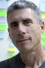 Jeffrey Friedman; Los Angeles, Kaliforniya, ABD doğumlu; yapımcı, yönetmen, kurgucu ve yazar