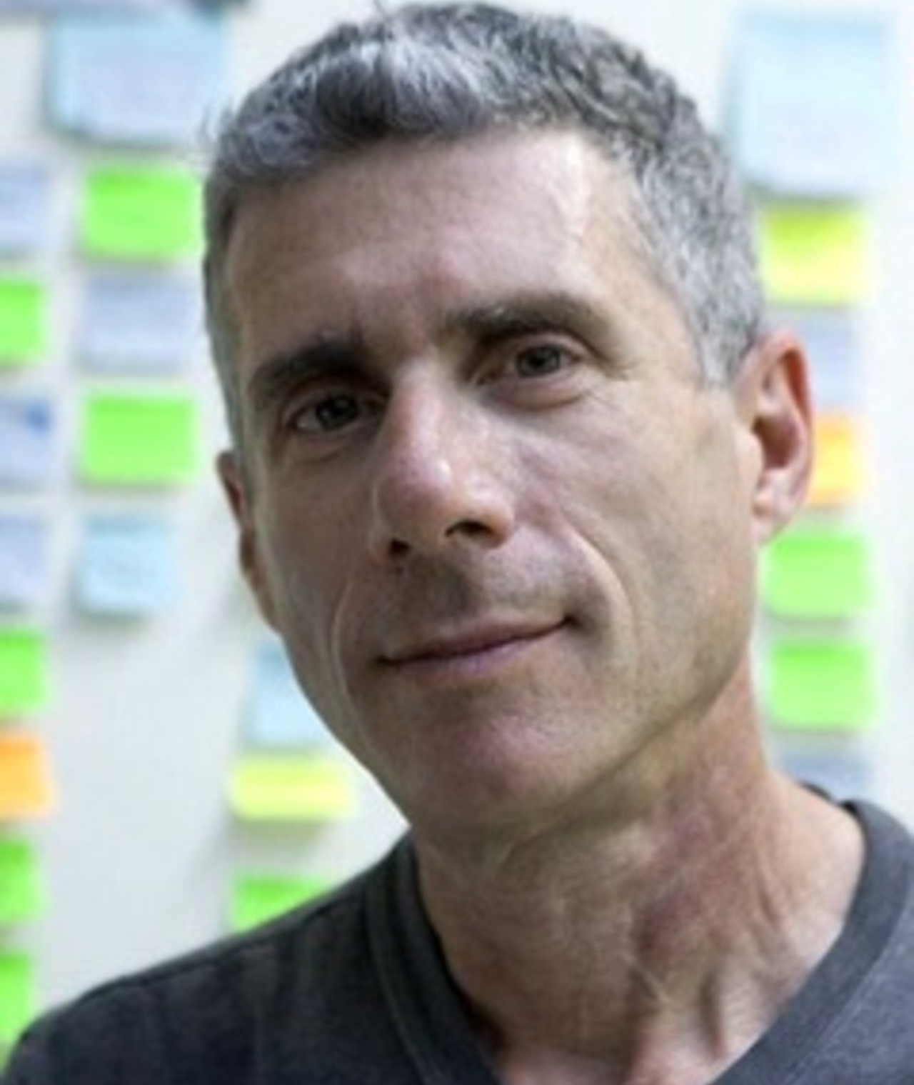 Jeffrey Friedman; Los Angeles, Kaliforniya, ABD doğumlu; yapımcı, yönetmen, kurgucu ve yazar