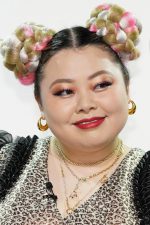 Naomi Watanabe; New Taipei, Tayvan doğumlu komedyen, oyuncu ve moda tasarımcısı