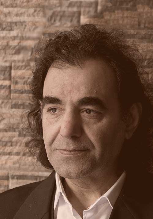 Rüçhan Gürel; İstanbul, Türkiye doğumlu oyuncu ve seslendirme sanatçısı