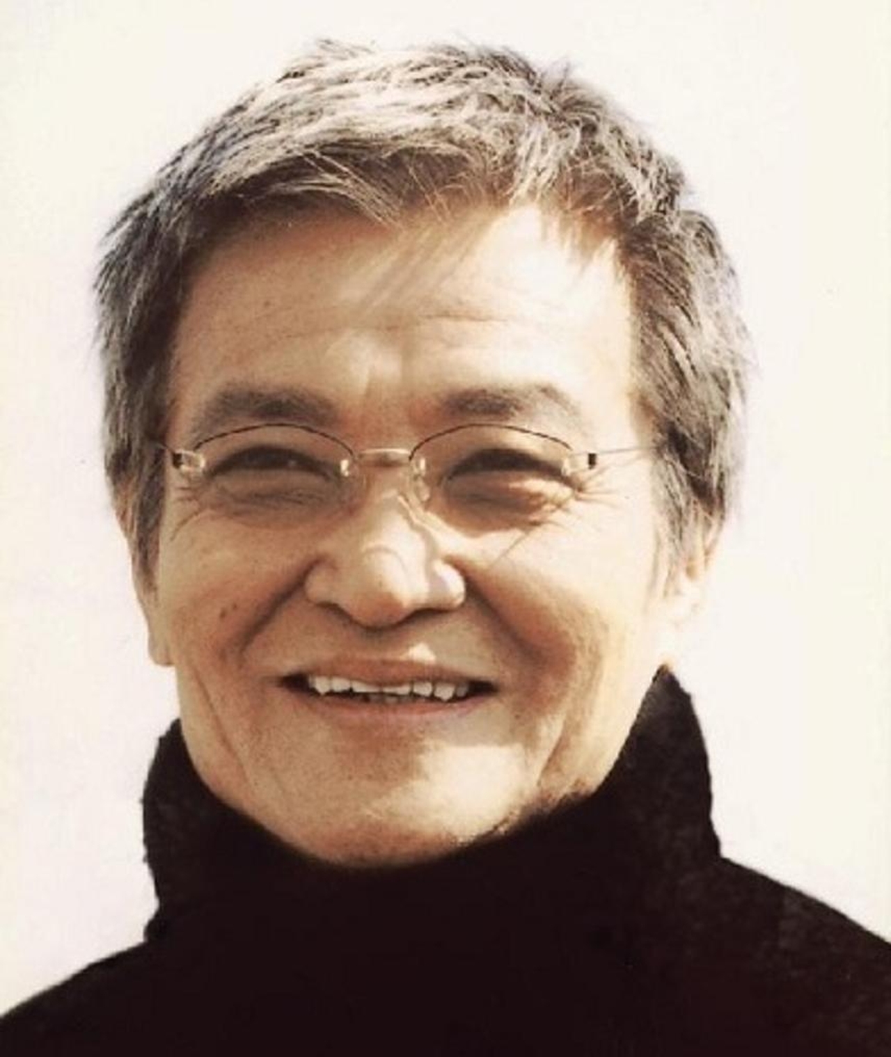 Ken Ogata